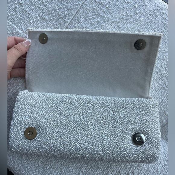 Island To East Side Mrs. C Clutch - Picture 5 of 10